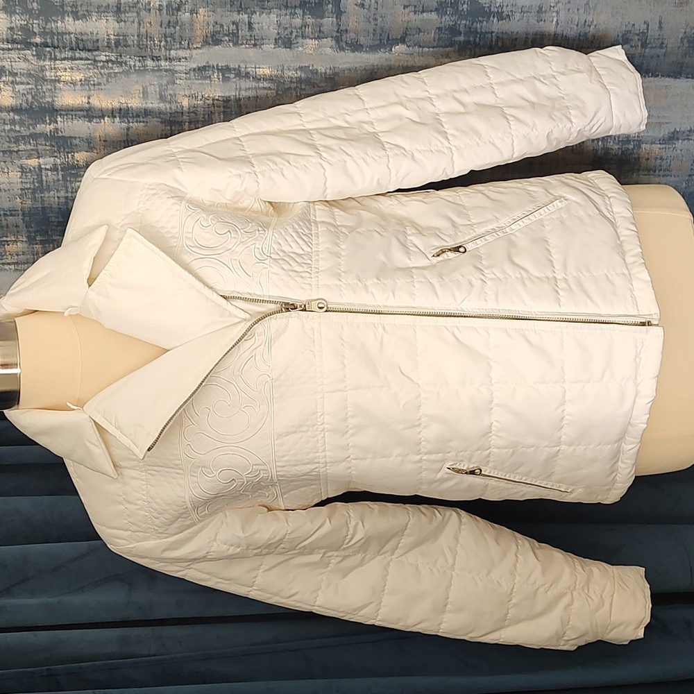Gallery Womens White on White Embroidered / Quilted Jacket Size M